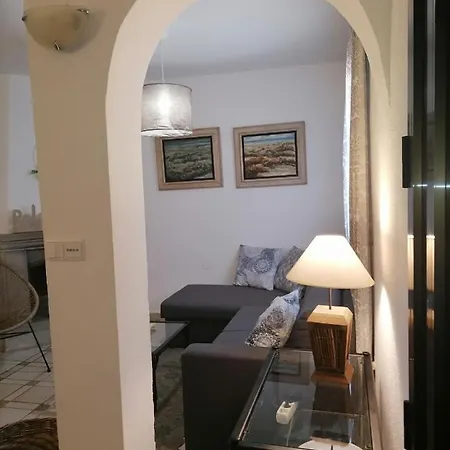 Nyaraló Con Vistas A La Piscina