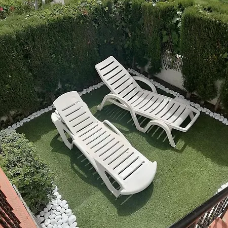 Con Vistas A La Piscina *