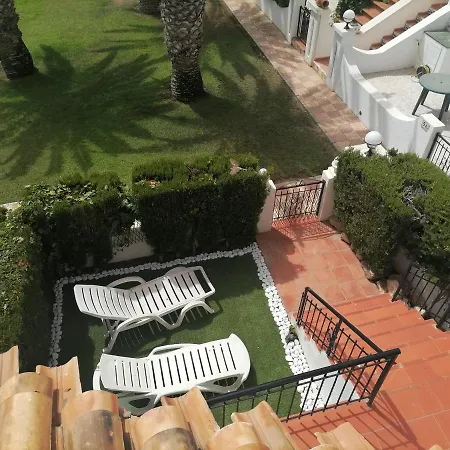 Con Vistas A La Piscina Nyaraló *