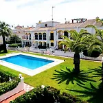 Con Vistas A La Piscina *