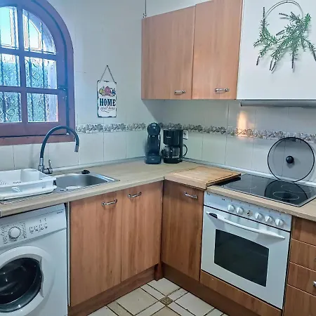 Con Vistas A La Piscina