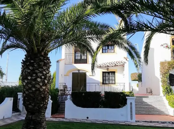 בית נופש Con Vistas A La Piscina *