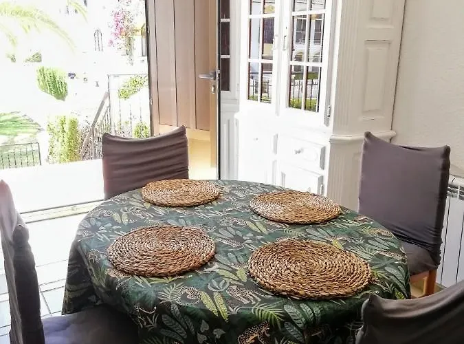 Con Vistas A La Piscina 度假居 托雷维耶哈