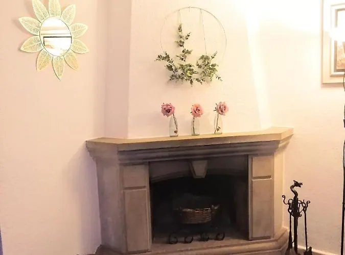 Con Vistas A La Piscina