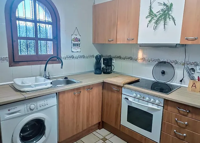 Con Vistas A La Piscina