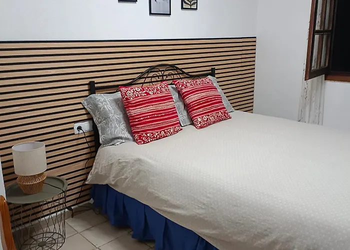 Con Vistas A La Piscina 度假居 *