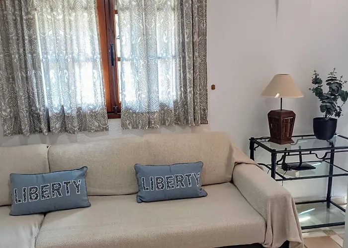 Con Vistas A La Piscina 度假居 托雷维耶哈